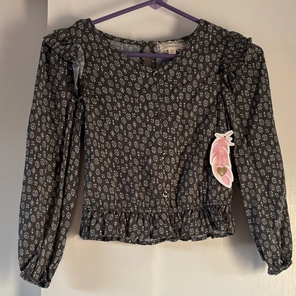 Patterned Top - Picture 1 of 2